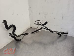 Gebruikte Brandstofleiding Mercedes Vito (447.6) 2.2 116 CDI 16V Prijs € 31,50 Margeregeling aangeboden door C&J Bedrijfsauto's & Onderdelen