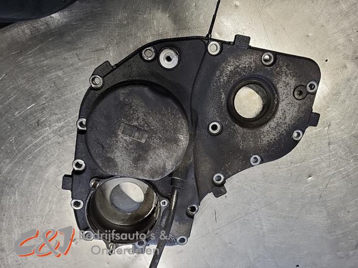 Distributiedeksel van een Peugeot Boxer (U9) 3.0 HDi 175 Euro 5 2015