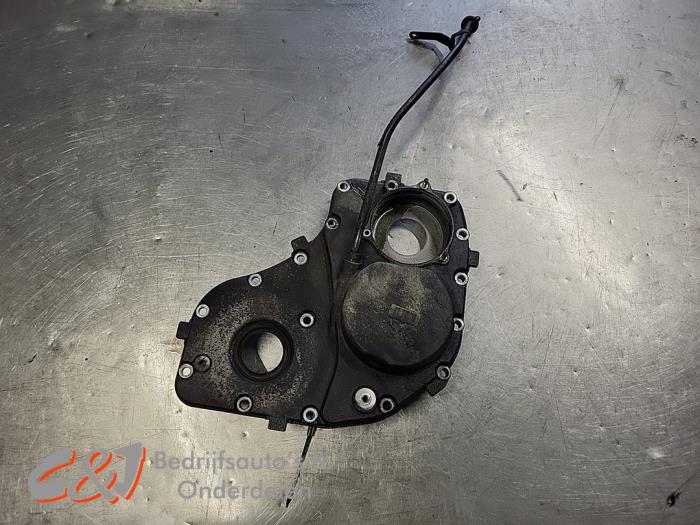 Distributiedeksel van een Peugeot Boxer (U9) 3.0 HDi 175 Euro 5 2015