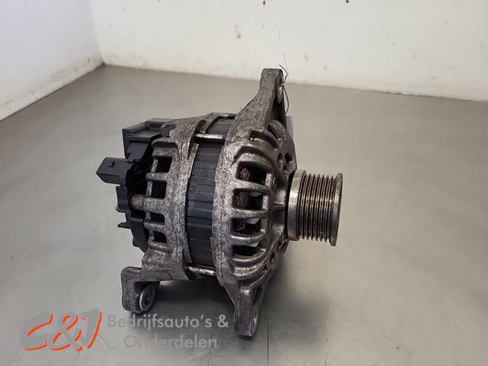 Gebruikte Dynamo Iveco New Daily VI 33S16, 35C16, 35S16 Prijs € 131,25 Margeregeling aangeboden door C&J Bedrijfsauto's & Onderdelen