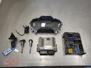 Gebruikte Contactslot + computer Peugeot Partner (EA//EF/EN/EU) 1.6 BlueHDI 75 Prijs € 315,00 Margeregeling aangeboden door C&J Bedrijfsauto's & Onderdelen