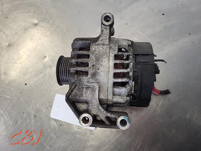 Dynamo van een Fiat Doblo Cargo (263) 1.3 MJ 16V DPF Euro 5 2014