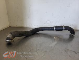 Gebruikte Intercooler Slang Ford Transit 2.2 TDCi 16V Prijs € 42,00 Margeregeling aangeboden door C&J Bedrijfsauto's & Onderdelen