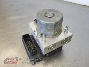 Gebruikte ABS Pomp Ford Transit 2.2 TDCi 16V Prijs € 131,25 Margeregeling aangeboden door C&J Bedrijfsauto's & Onderdelen