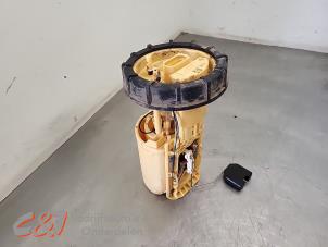 Gebruikte Tank element Pomp Volkswagen Transporter T5 2.0 TDI DRF Prijs € 47,25 Margeregeling aangeboden door C&J Bedrijfsauto's & Onderdelen