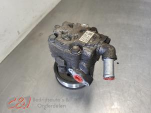 Gebruikte Stuurpomp Volkswagen Transporter T5 2.0 TDI DRF Prijs € 47,25 Margeregeling aangeboden door C&J Bedrijfsauto's & Onderdelen
