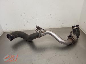 Gebruikte Intercooler Buis Opel Vivaro 1.6 CDTi BiTurbo 125 Prijs € 52,50 Margeregeling aangeboden door C&J Bedrijfsauto's & Onderdelen