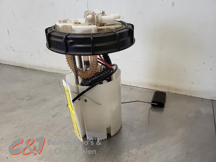 Gebruikte Tank element Pomp Opel Vivaro 1.6 CDTi BiTurbo 125 Prijs € 47,25 Margeregeling aangeboden door C&J Bedrijfsauto's & Onderdelen