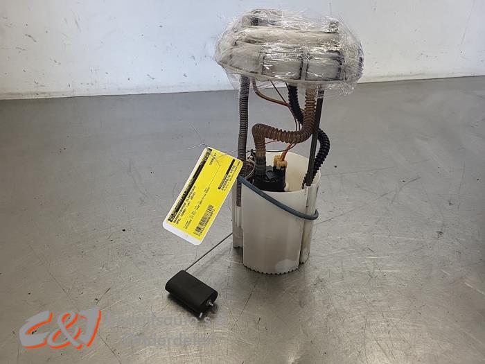 Gebruikte Tank element Pomp Opel Combo 1.3 CDTI 16V ecoFlex Prijs € 15,75 Margeregeling aangeboden door C&J Bedrijfsauto's & Onderdelen