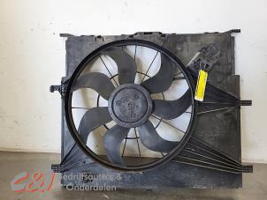 Gebruikte Koelvinhuis Mercedes Vito (447.6) 1.6 111 CDI 16V Prijs € 157,50 Margeregeling aangeboden door C&J Bedrijfsauto's & Onderdelen