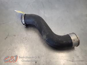 Gebruikte Intercooler Slang Mercedes Vito (447.6) 1.6 111 CDI 16V Prijs € 26,25 Margeregeling aangeboden door C&J Bedrijfsauto's & Onderdelen
