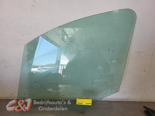 Gebruikte Portierruit 2Deurs links Peugeot Partner Tepee (7A/B/C/D/E/F/G/J/P/S) 1.6 HDI 75 Prijs € 47,25 Margeregeling aangeboden door C&J Bedrijfsauto's & Onderdelen