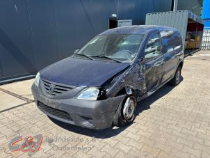 Gebruikte Versnellingsbak Dacia Logan Express (FS) 1.6 Prijs € 367,50 Margeregeling aangeboden door C&J Bedrijfsauto's & Onderdelen