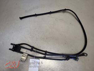 Gebruikte Brandstofleiding Iveco New Daily VI 33S16, 35C16, 35S16 Prijs € 31,50 Margeregeling aangeboden door C&J Bedrijfsauto's & Onderdelen