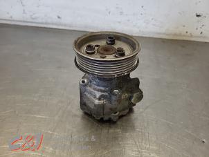 Gebruikte Stuurbekrachtiging Pomp Volkswagen Transporter T5 2.0 TDI DRF Prijs € 42,00 Margeregeling aangeboden door C&J Bedrijfsauto's & Onderdelen