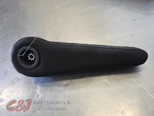 Gebruikte Armleuning Opel Vivaro 1.6 CDTI BiTurbo 140 Prijs € 42,00 Margeregeling aangeboden door C&J Bedrijfsauto's & Onderdelen