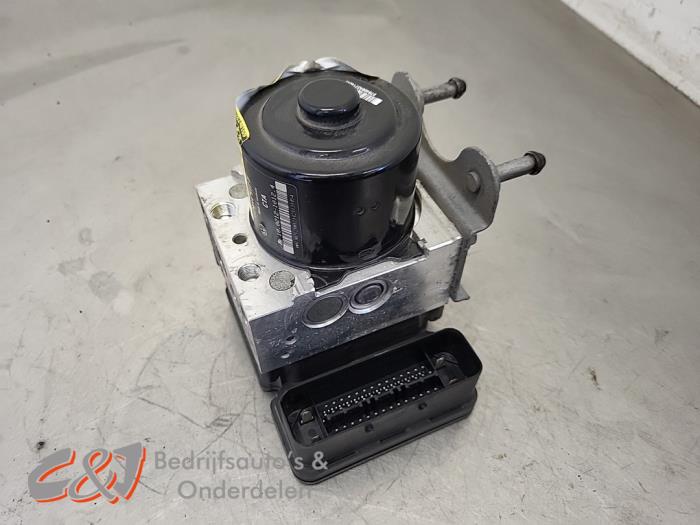 Gebruikte ABS Pomp Volkswagen Transporter T5 2.0 TDI BlueMotion Prijs € 68,25 Margeregeling aangeboden door C&J Bedrijfsauto's & Onderdelen