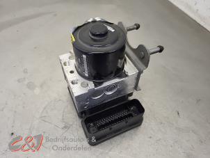 Gebruikte ABS Pomp Volkswagen Transporter T5 2.0 TDI BlueMotion Prijs € 210,00 Margeregeling aangeboden door C&J Bedrijfsauto's & Onderdelen