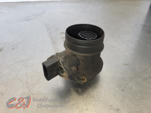 Gebruikte Luchtmassameter Volkswagen Transporter T5 1.9 TDi Prijs € 10,50 Margeregeling aangeboden door C&J Bedrijfsauto's & Onderdelen