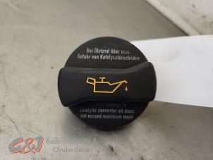 Gebruikte Oliedop Volkswagen Transporter T5 1.9 TDi Prijs € 10,50 Margeregeling aangeboden door C&J Bedrijfsauto's & Onderdelen