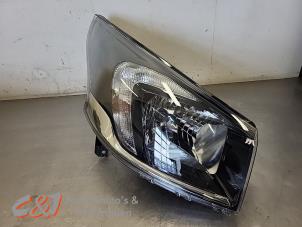 Gebruikte Rechter Koplamp Renault Trafic (1FL/2FL/3FL/4FL) 1.6 dCi 145 Twin Turbo Prijs € 157,50 Margeregeling aangeboden door C&J Bedrijfsauto's & Onderdelen