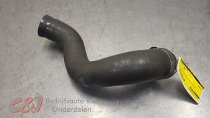 Gebruikte Intercooler Slang Renault Trafic (1FL/2FL/3FL/4FL) 1.6 dCi 90 Prijs € 42,00 Margeregeling aangeboden door C&J Bedrijfsauto's & Onderdelen