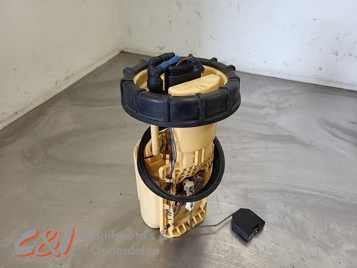 Gebruikte Tank element Pomp Volkswagen Transporter T5 2.0 TDI DRF Prijs € 31,50 Margeregeling aangeboden door C&J Bedrijfsauto's & Onderdelen
