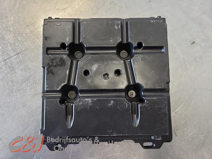 Computer Body Control van een Volkswagen Transporter T5 2.0 TDI DRF 2011