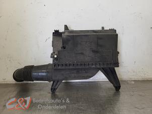 Gebruikte Luchtfilterhuis Mercedes Vito (639.6) 2.2 116 CDI 16V Euro 5 Prijs € 42,00 Margeregeling aangeboden door C&J Bedrijfsauto's & Onderdelen