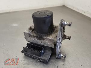 Gebruikte ABS Pomp Mercedes Vito (639.6) 2.2 116 CDI 16V Euro 5 Prijs € 78,75 Margeregeling aangeboden door C&J Bedrijfsauto's & Onderdelen