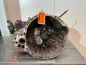 Gebruikte Versnellingsbak Renault Trafic (1FL/2FL/3FL/4FL) 2.0 dCi 16V 120 Prijs € 1.016,40 Inclusief btw aangeboden door C&J Bedrijfsauto's & Onderdelen