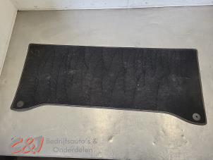 Gebruikte Kofferbak Mat Volkswagen Transporter T5 2.5 TDi PF Prijs € 42,00 Margeregeling aangeboden door C&J Bedrijfsauto's & Onderdelen