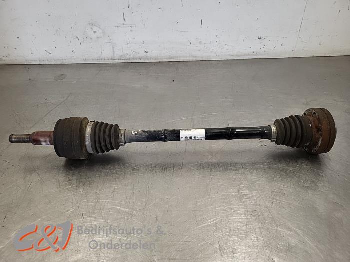 Gebruikte Aandrijfas links-achter Volkswagen Transporter T6 2.0 TDI DRF Prijs € 52,50 Margeregeling aangeboden door C&J Bedrijfsauto's & Onderdelen