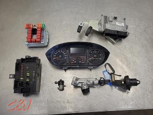 Gebruikte Kontaktslot + computer Citroen Jumper (U9) 2.2 Blue HDi 140 Prijs € 682,50 Margeregeling aangeboden door C&J Bedrijfsauto's & Onderdelen