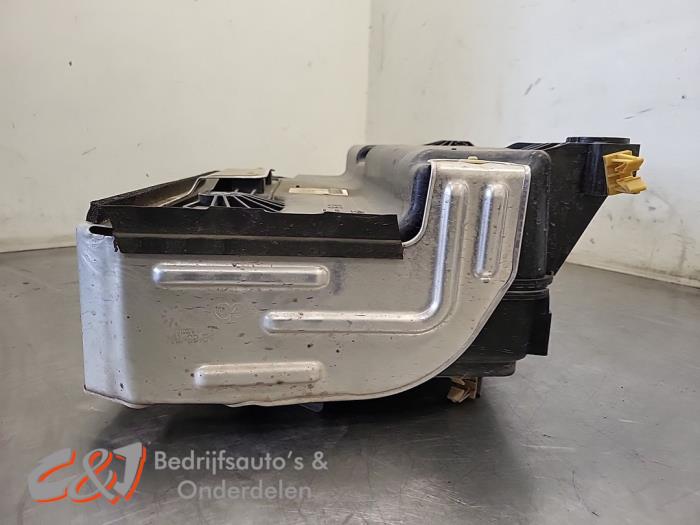 Adblue tank van een Citroën Jumper (U9) 2.2 Blue HDi 140 2023