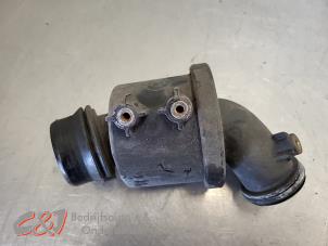 Gebruikte Intercooler Buis Mercedes Vito (639.6) 2.2 116 CDI 16V Euro 5 Prijs € 21,00 Margeregeling aangeboden door C&J Bedrijfsauto's & Onderdelen