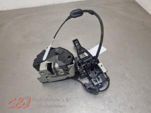 Gebruikte Portierslot Mechaniek 4Deurs rechts-achter Ford Transit Custom 2.2 TDCi 16V Prijs € 36,75 Margeregeling aangeboden door C&J Bedrijfsauto's & Onderdelen