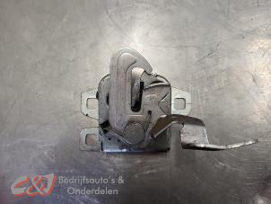 Gebruikte Slotmechaniek Motorkap Peugeot Boxer (U9) 2.0 BlueHDi 160 Prijs € 15,75 Margeregeling aangeboden door C&J Bedrijfsauto's & Onderdelen