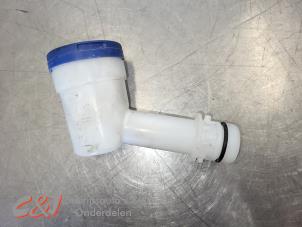 Gebruikte Ruitensproeier tank dop Peugeot Partner (EA//EF/EN/EU) 1.5 BlueHDi 130 Prijs € 21,00 Margeregeling aangeboden door C&J Bedrijfsauto's & Onderdelen
