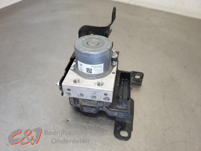 Gebruikte ABS Pomp Peugeot Partner (EA//EF/EN/EU) 1.5 BlueHDi 130 Prijs € 131,25 Margeregeling aangeboden door C&J Bedrijfsauto's & Onderdelen