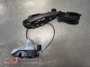 Gebruikte Slotmechaniek achterdeur Bus-Bestel Peugeot Partner (EA//EF/EN/EU) 1.5 BlueHDi 130 Prijs € 63,00 Margeregeling aangeboden door C&J Bedrijfsauto's & Onderdelen