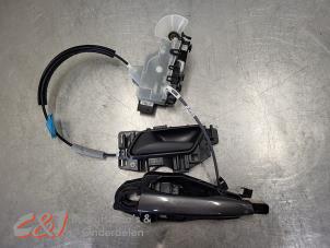 Gebruikte Slotmechaniek achterdeur Bus-Bestel Peugeot Partner (EA//EF/EN/EU) 1.5 BlueHDi 130 Prijs € 89,25 Margeregeling aangeboden door C&J Bedrijfsauto's & Onderdelen