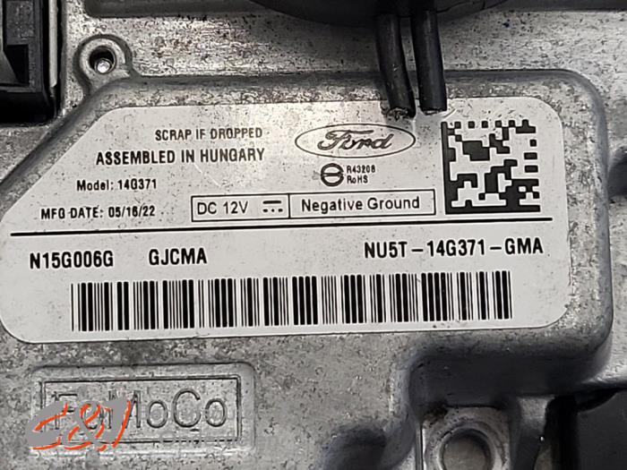 Navigatie Module van een Ford Transit Courier 1.5 TDCi 75 2022