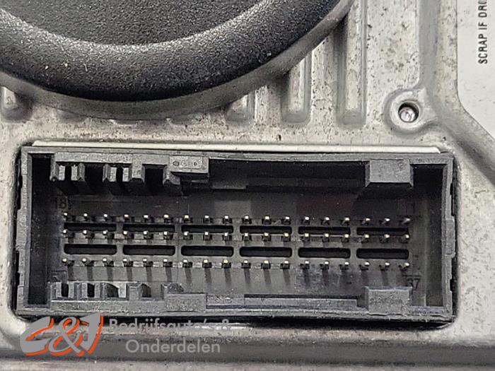 Navigatie Module van een Ford Transit Courier 1.5 TDCi 75 2022