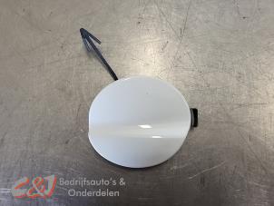 Gebruikte Sleepoog Afdekkap voor Ford Transit Courier 1.5 TDCi 75 Prijs € 21,00 Margeregeling aangeboden door C&J Bedrijfsauto's & Onderdelen