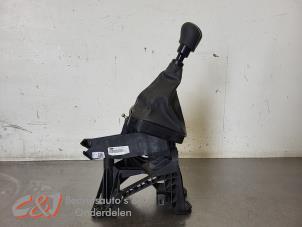 Gebruikte Versnellingspook Ford Transit Courier 1.5 TDCi 75 Prijs € 105,00 Margeregeling aangeboden door C&J Bedrijfsauto's & Onderdelen