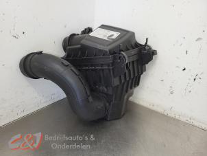 Gebruikte Luchtfilterhuis Ford Transit Courier 1.5 TDCi 75 Prijs € 78,75 Margeregeling aangeboden door C&J Bedrijfsauto's & Onderdelen