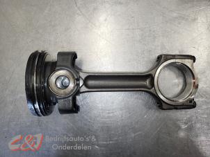 Gebruikte Zuiger Fiat Talento 2.0 EcoJet BiTurbo 120 Prijs € 78,75 Margeregeling aangeboden door C&J Bedrijfsauto's & Onderdelen