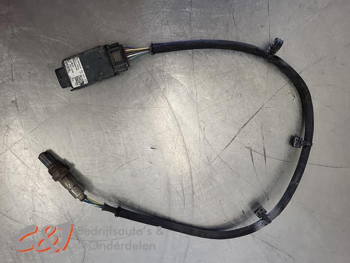 Gebruikte Lambda Sonde Peugeot Partner (EA//EF/EN/EU) 1.5 BlueHDi 130 Prijs € 47,25 Margeregeling aangeboden door C&J Bedrijfsauto's & Onderdelen