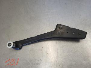 Gebruikte Schuifdeurrol rechts Ford Transit Connect (PJ2) 1.5 TDCi Prijs € 15,75 Margeregeling aangeboden door C&J Bedrijfsauto's & Onderdelen